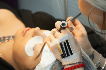 Lash Extensions in London – The Ultimate Lash Guide